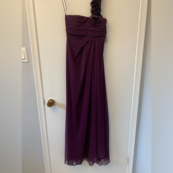 One Shoulder Rosette Strap Purple Waist Gown / Prom Dress Size Small - Picture 4 of 7